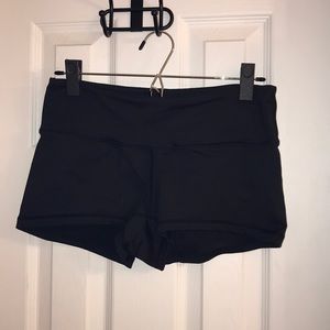 Lululemon black booty shorts